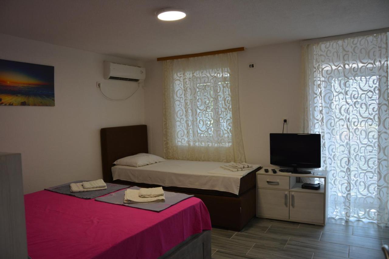 Apartments Djedovic 2 Petrovac 외부 사진