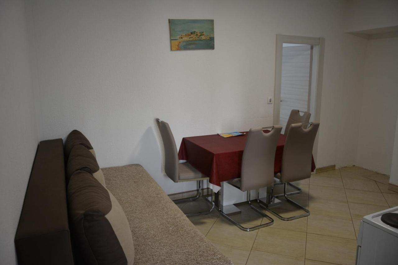 Apartments Djedovic 2 Petrovac 외부 사진