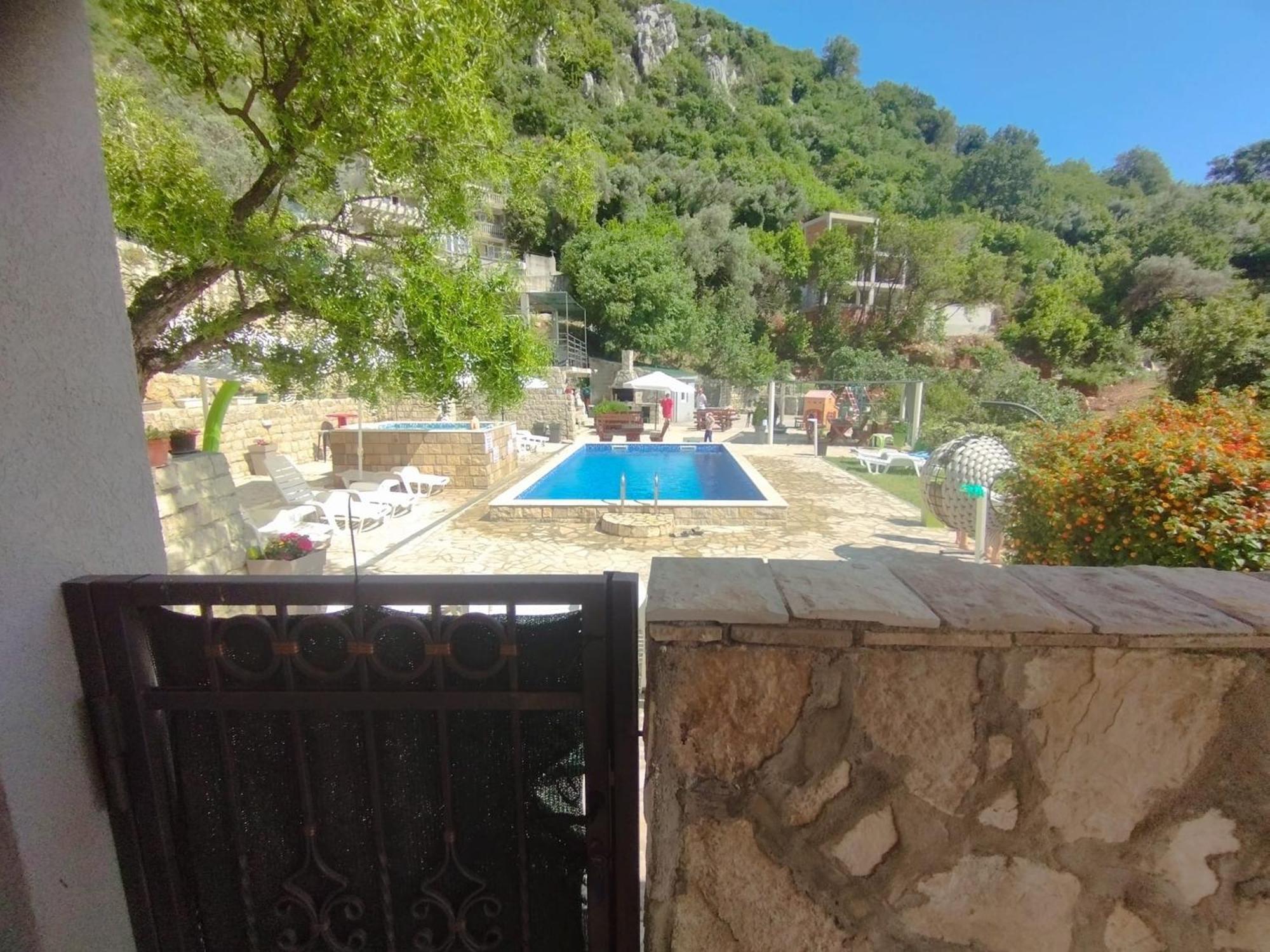 Apartments Djedovic 2 Petrovac 외부 사진