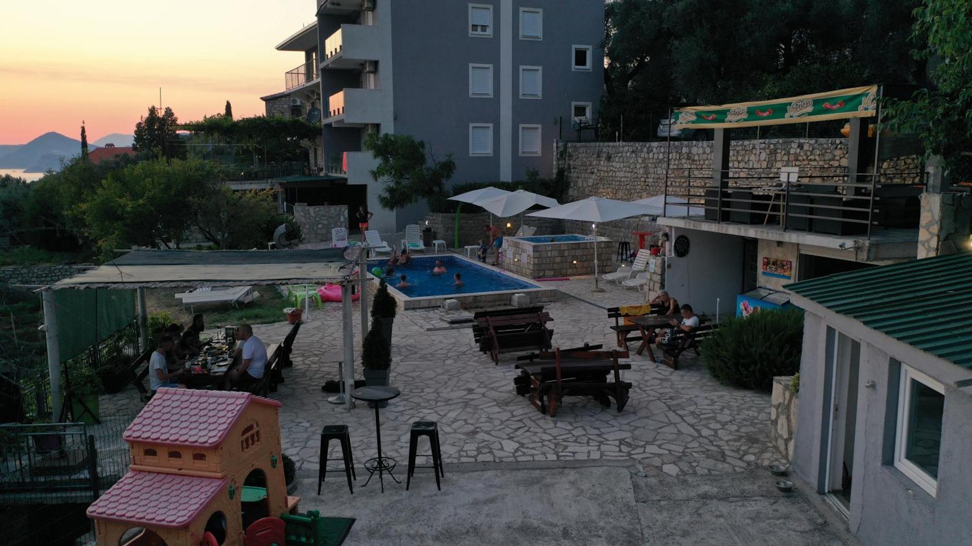 Apartments Djedovic 2 Petrovac 외부 사진