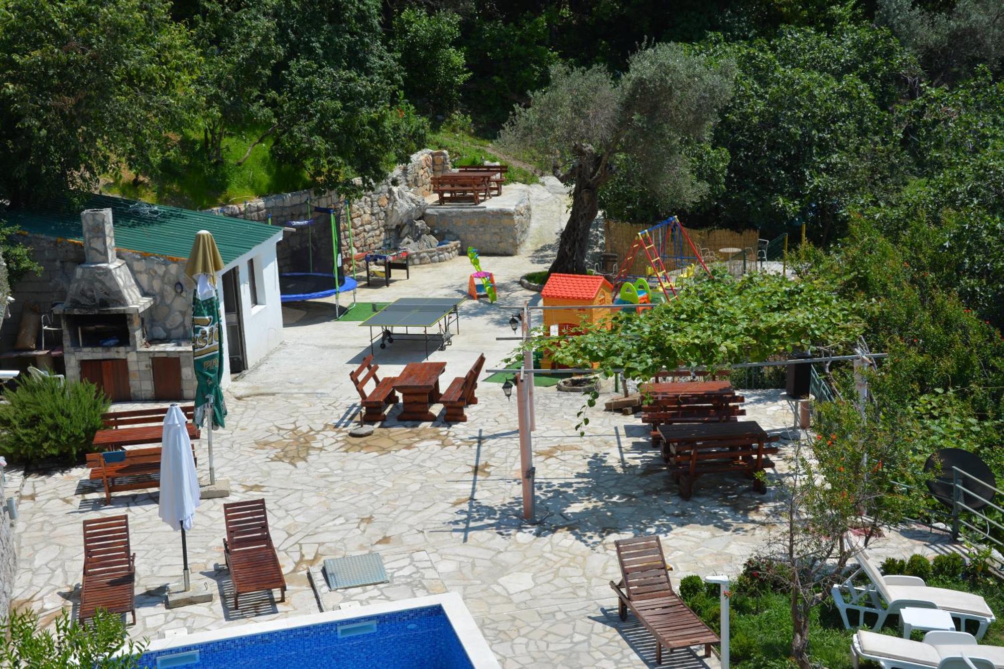 Apartments Djedovic 2 Petrovac 객실 사진